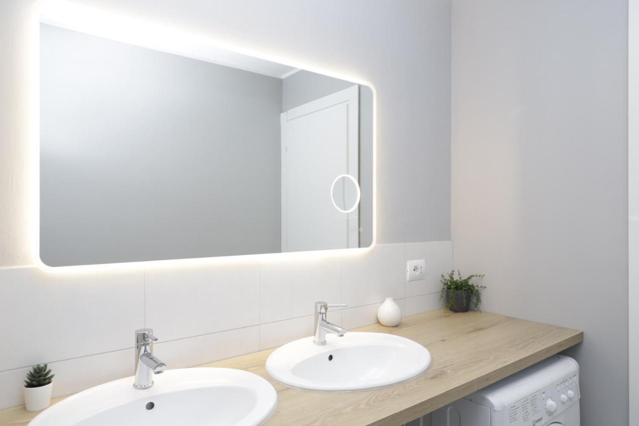 ميلان Hemeras Boutique Homes - 2 Luxury Apartments In The City Center المظهر الخارجي الصورة